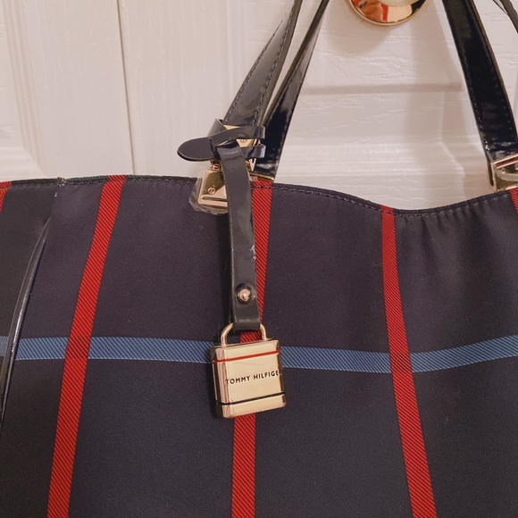 Tommy Hilfiger bag - Picture 3 of 4